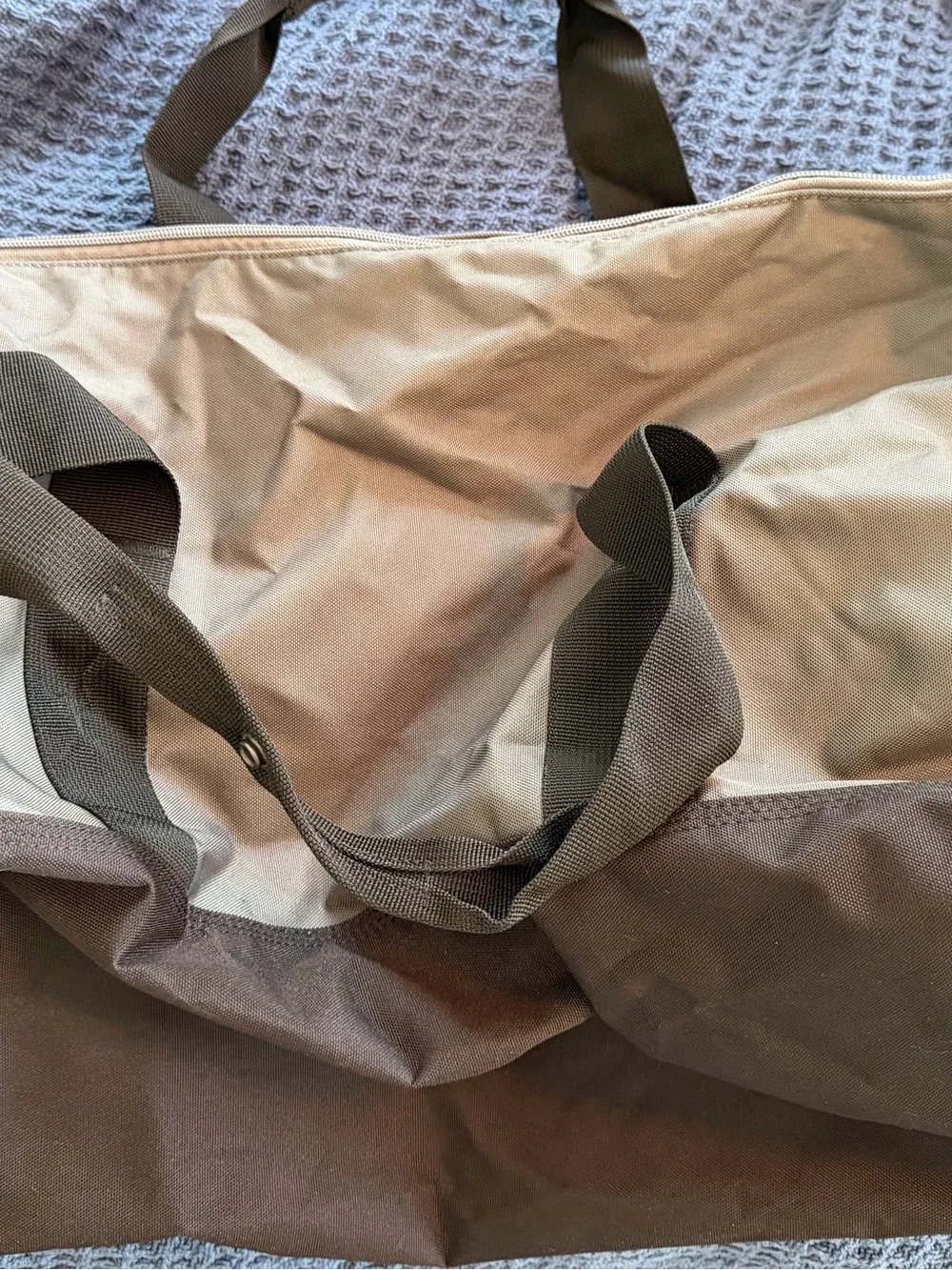 NWT Carhartt Black and Gray Duffel Bag